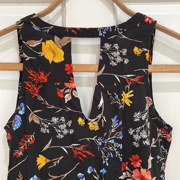 Old Navy || Floral V-Neck Dress Size XS - Picture 7 of 11